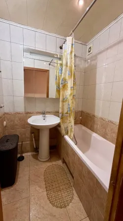 Продажа 3 комн. кв., мкр-н Калининский (Червоногвардейский р-н, г. Макеевка) Макеевка
