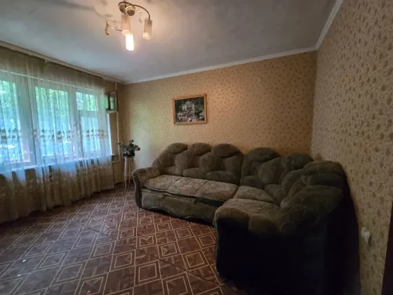 Продам 2-х к. квартиру, Гвардейка, центр, ул. Чубаря. Макеевка