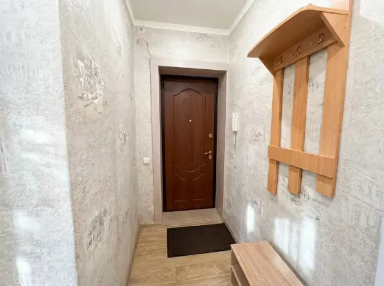 Сдам 1к квартиру в Калининском районе, б. Шахтостроителей, ориентир: Калининский рынок Донецк