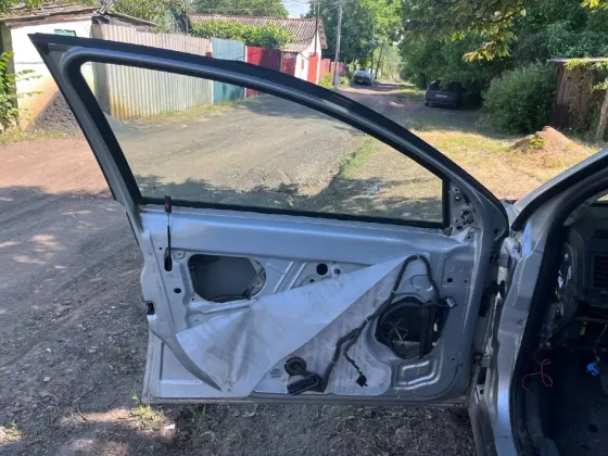 Двери Opel Vectra 2006 Макеевка
