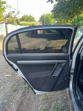 Двери Opel Vectra 2006 Макеевка