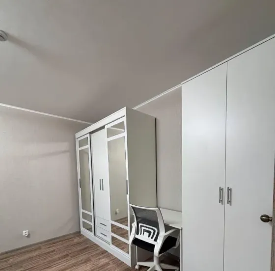Сдается уютная укомплектованная 1-к квартира 42 м², 5 этаж.Будённовский район Донецк