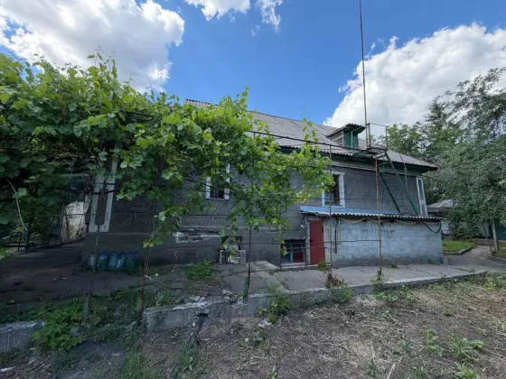 Продам жилой дом в 2-х уровнях, 123 м.кв., 8,3 сотки - Макеевка, пос. шахты Бажанова Макеевка
