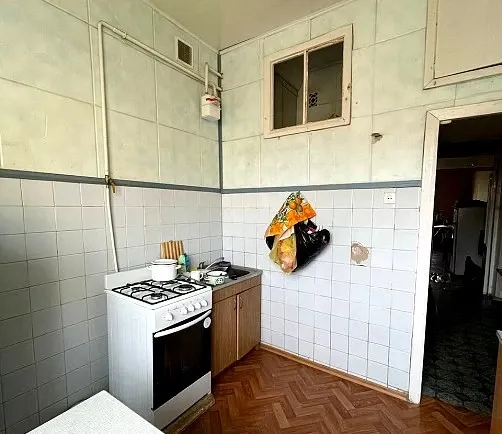Продам 2к.кв. Сталинка. Ворошиловский р-н. Ориентир ога. ул.Университетская. Донецк