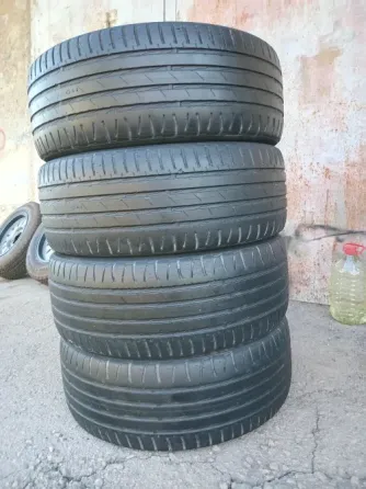 Продаю комплект летней резины 225 55 17 Донецк