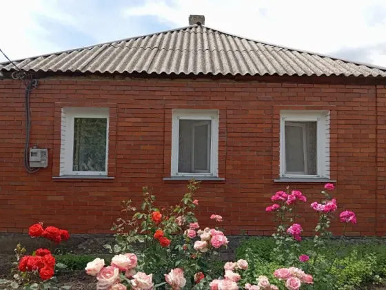 Продам дом с участком 25соток .Кировский район .пос.Ясиновка Макеевка
