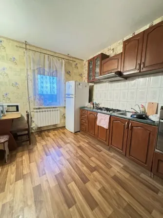 Сдаю трёхкомнатную квартиру Мариуполь