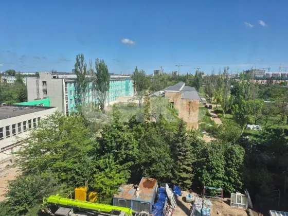Продаётся 2-комнатная квартира в Приморском районе Мариуполь
