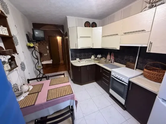 Продам 3-комнатную квартиру. Топаз. Донецк