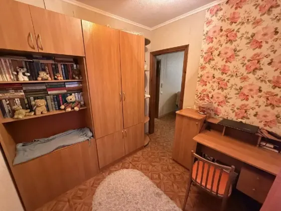 Продам 3-комнатную квартиру. Топаз. Донецк