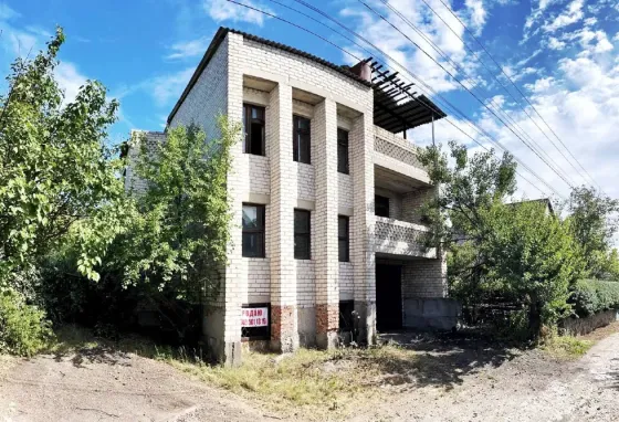 Продается 3х этажная дача в Ленинском районе! Донецк