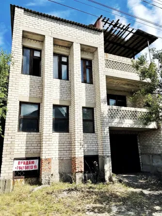 Продается 3х этажная дача в Ленинском районе! Донецк