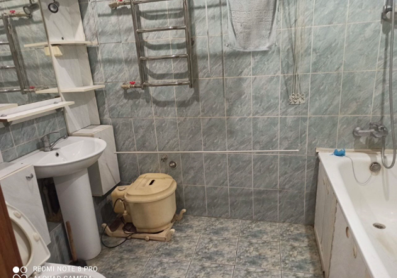Продается 2-х комнатная квартира,Калининский район,пр-т Ильича,г.Донецк. Донецк