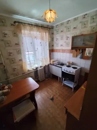 Продается 2-ком. квартира, г.Торез, пр-т Гагарина, центр Торез