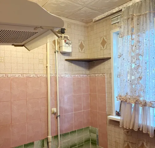 Продам 2к.кв. Брежневка. Петровский р-н. Ориентир пл.Победы. Донецк