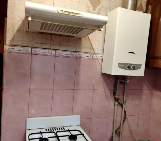 Продам 2к.кв. Брежневка. Петровский р-н. Ориентир пл.Победы. Донецк