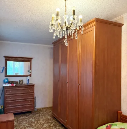 Продам 2к.кв. Брежневка. Петровский р-н. Ориентир пл.Победы. Донецк