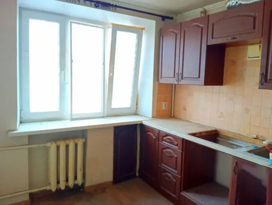 2-комнатная квартира,48м2,Куйбышевский р-н,ор-р универмаг Донбасс,Смолянка.Цена 4,4 млн Донецк