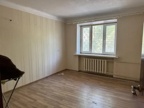 2-комнатная квартира,48м2,Куйбышевский р-н,ор-р универмаг Донбасс,Смолянка.Цена 4,4 млн Донецк