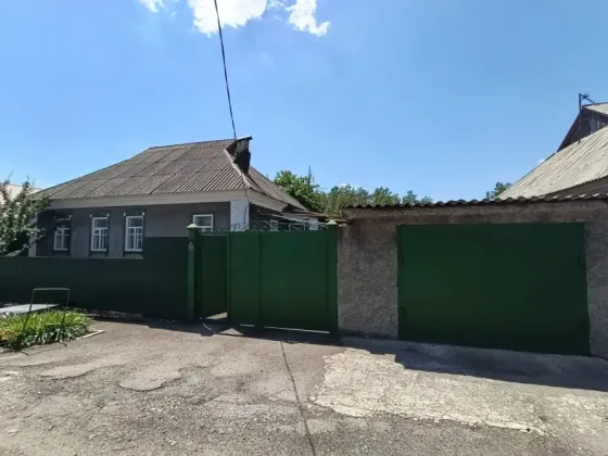 Продается дом в г. Макеевка, р-н 49 школы, ул. Кулакова Макеевка