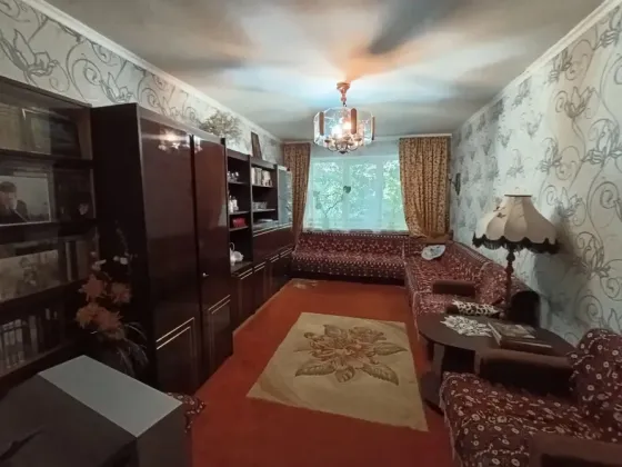 Продам 2-х комнатную квартиру в г. Харцызске, центр города, р-н "Тет-а-Тета" Харцызск