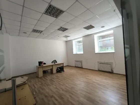 Продается Коммерческое помещение в Калининском Районе Бульвар Шевченко. Отдельностоящее здание Донецк