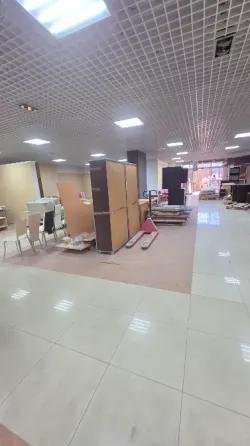 Торговый/выставочный зал + склад/производство, 2500кв Донецк