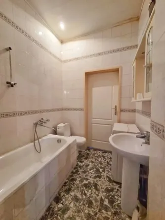 Продается 2х комнатная квартира на площади Ленина! Донецк