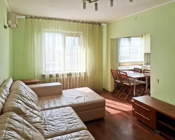 Продается 2-комнатная comfort-class ориентир: парк "Строитель" Донецк
