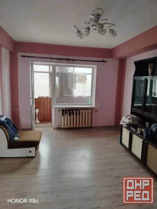 Продается 2-комн. квартира, г. Торез, м-н 1 Торез - изображение 1