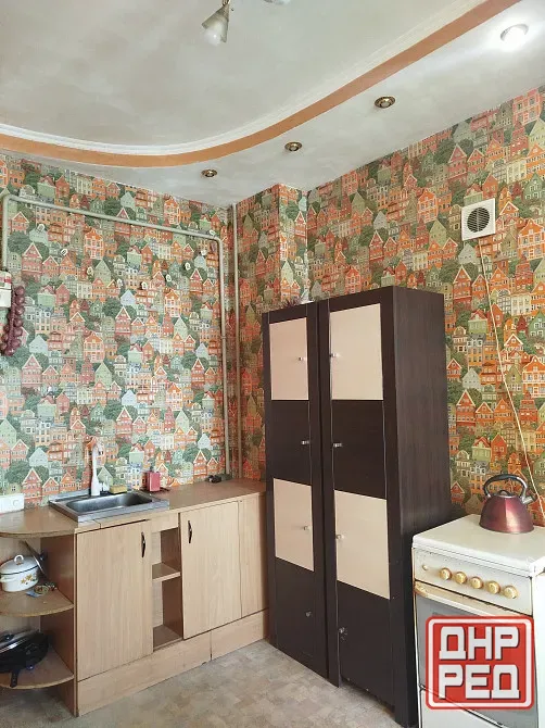 Продам 2х комнатную в центре, улица Московская Макеевка - изображение 3