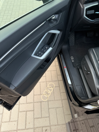 Продам AUDI Q3 Донецк