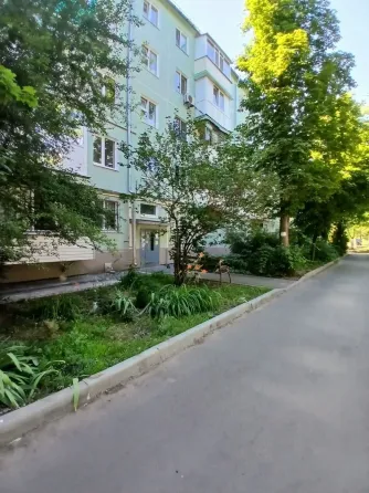 Продаётся 1к квартира в Приморском районе проспект Нахимова 114. Мариуполь