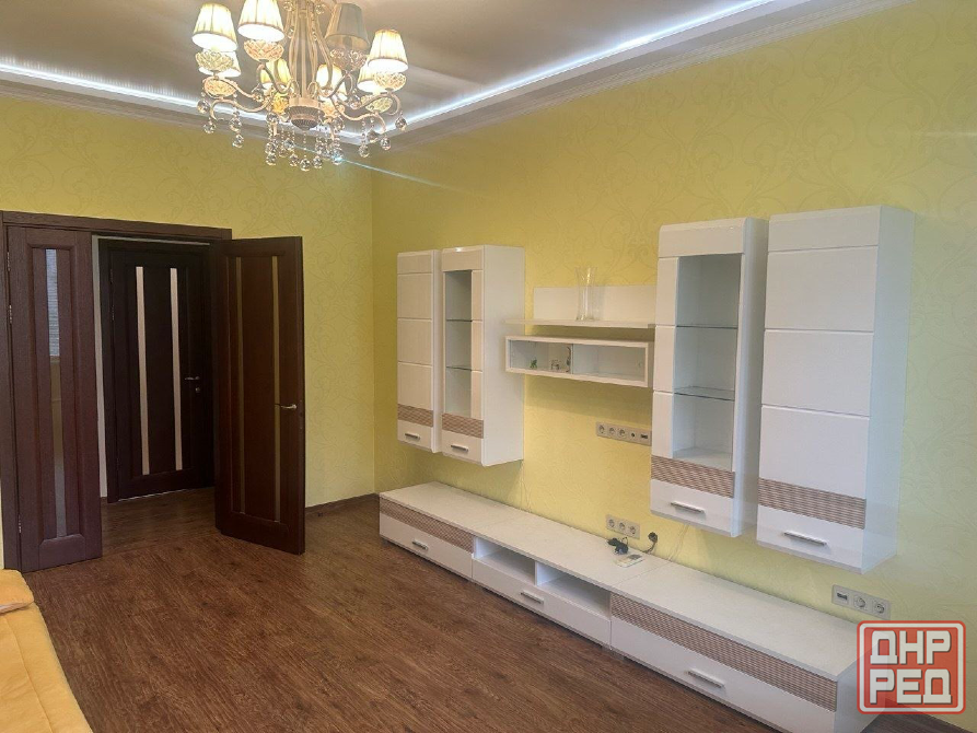 продажа от собственника просторной 2к квартиры с большой террасой в Ворошиловском районе Донецк - изображение 1