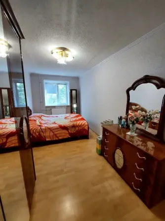 2ком.кв.-центральный район, с гаражом Мариуполь
