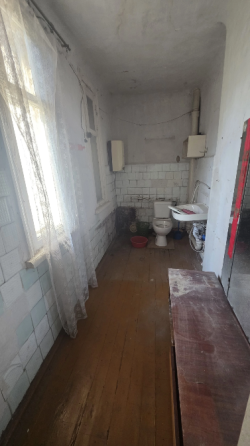 Продам 2к квартиру под ремонт г. Макеевка, Советский район, ул.Гаврилова (рядом с м-н Первомайский) Макеевка