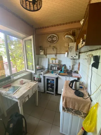 Продам 2к. пр-т Семашко возле школы Донецк
