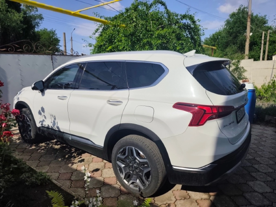 Электрический Hyundai Santa Fe Plug-In Hybrid Limited 2022 Макеевка