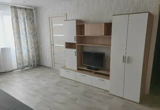 Сдам просторную двухкомнатную квартиру 45кв.м в Пролетарском районе Донецка, ориентир гипермаркет Си Донецк