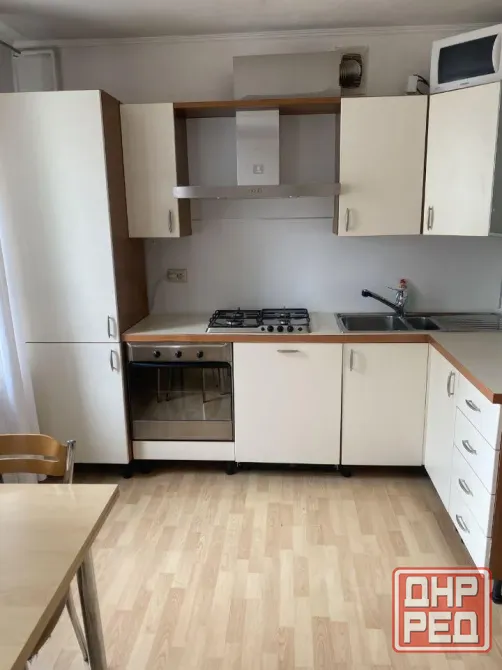 Двушка в панельной пятиэтажке, 1-й этаж. Площадь 45 м² Донецк - изображение 2