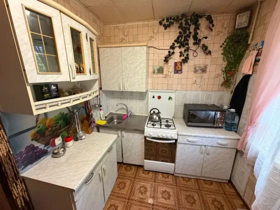 Продам 2-х ком. кв., Автономка, 1/5 эт., 51 м.кв. - Макеевка, ул. Заслонова, пос. Бажанова Макеевка