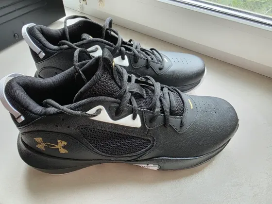 Кроссовки Under Armour Донецк
