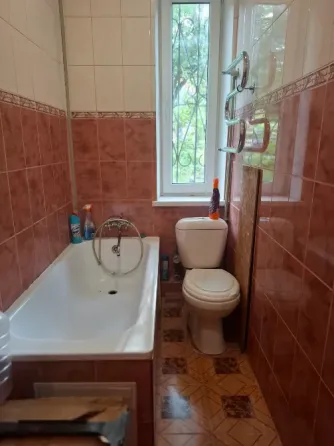 Продам 2 км.кв с автономным отоплением Донецк