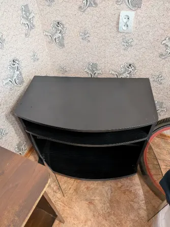 Тумбочка под телевизор с дверцами Донецк