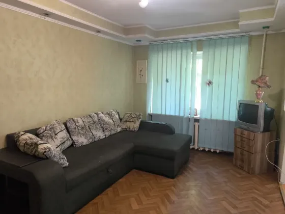 Продам 2-х комн. квартиру бульвар Школьный, Крытый рынок. Донецк