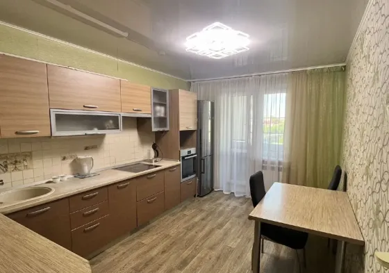 Сдам двушку в калининском районе 66 кв.м. Донецк