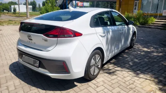 Hyundai ioniq 2020 год, 1.6 Гибрид Донецк
