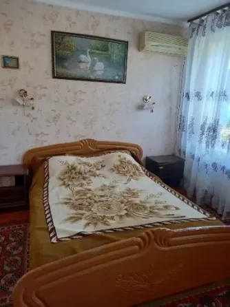 Сдам 2 кв рядом 1000мелочей Ул.Зелинского магазин Титан город Мариуполь Мариуполь
