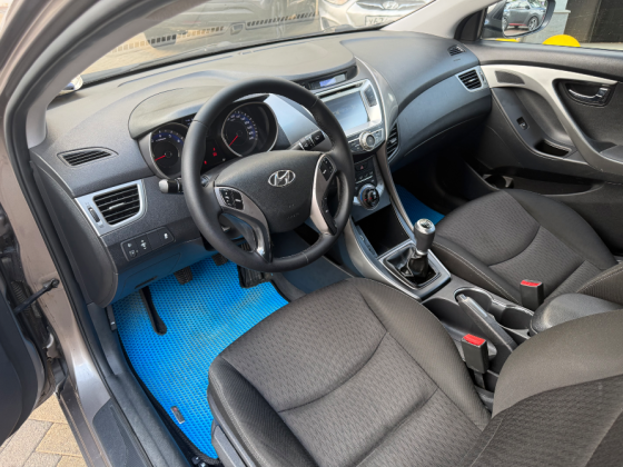 Hyundai Elantra 2012 1.6 Донецк