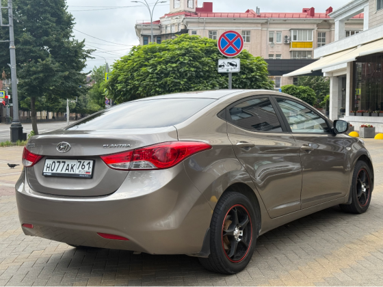 Hyundai Elantra 2012 1.6 Донецк